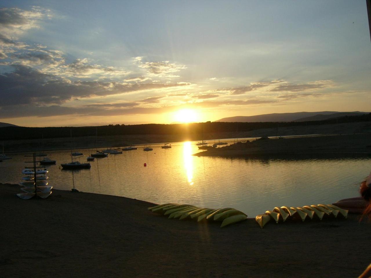 Camping De Cervera De Buitrago Dış mekan fotoğraf