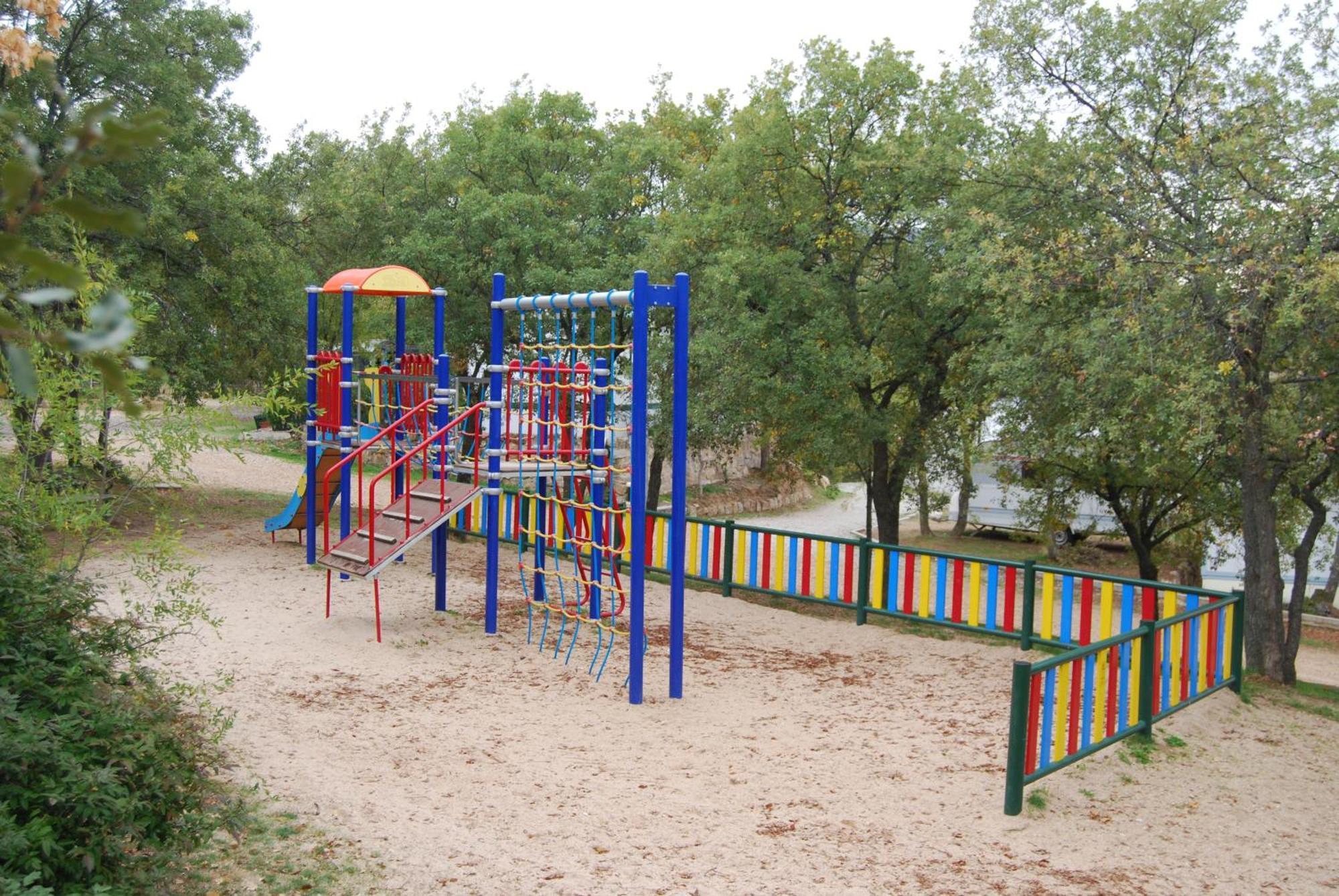 Camping De Cervera De Buitrago Dış mekan fotoğraf